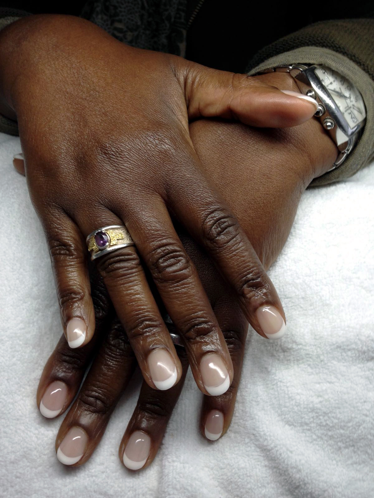 Apr&egrave;s : french manucure